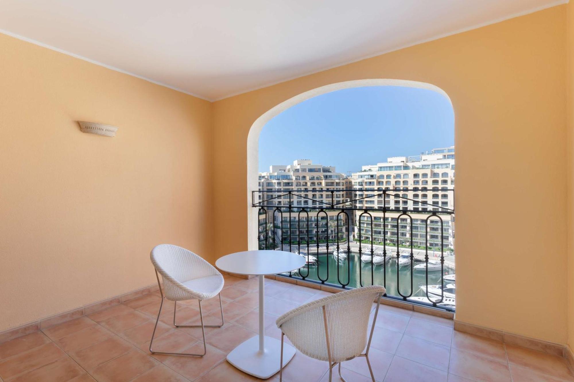 Hotel Hilton Malta San Julián Exterior foto