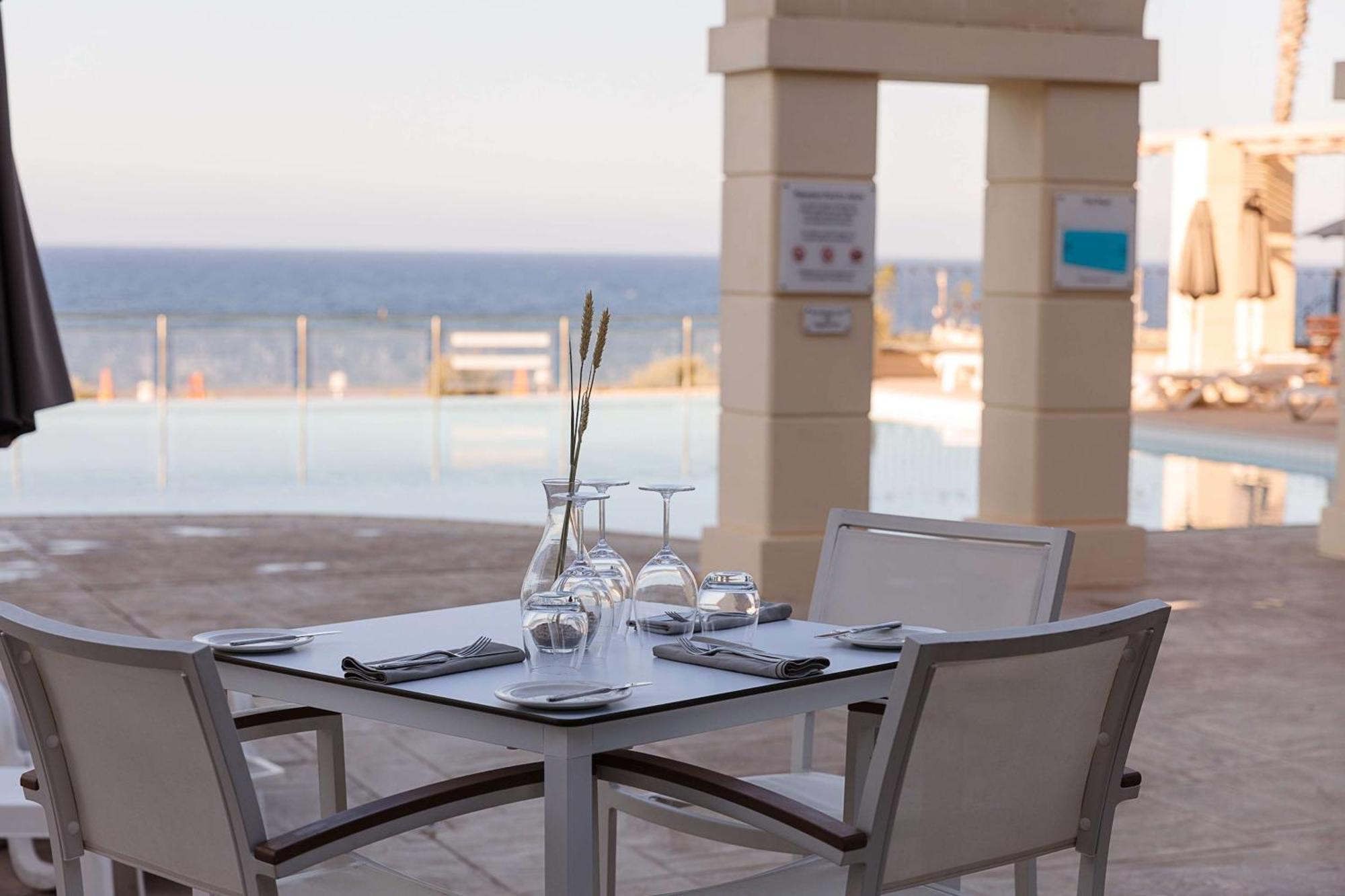 Hotel Hilton Malta San Julián Exterior foto