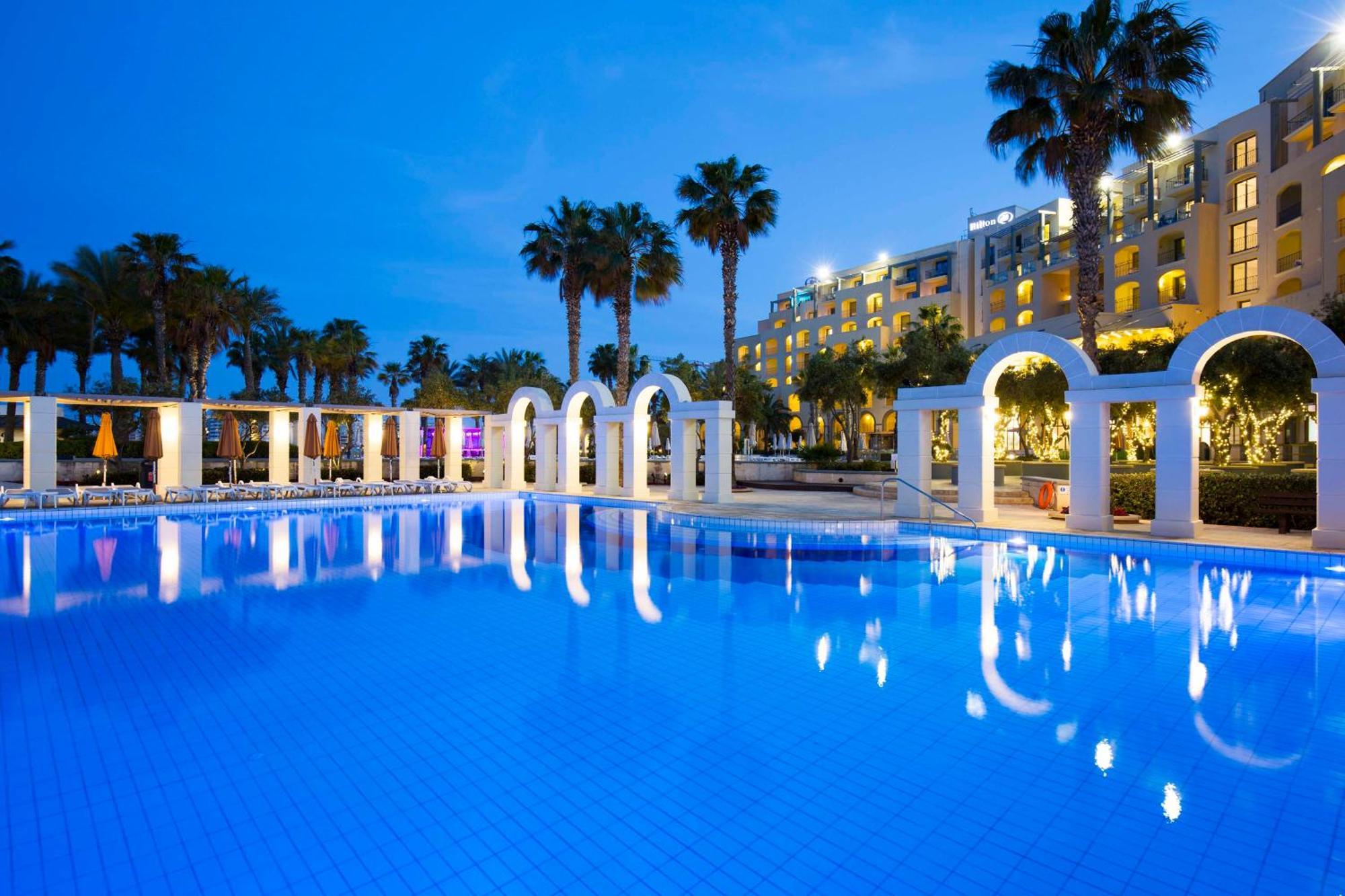 Hotel Hilton Malta San Julián Exterior foto