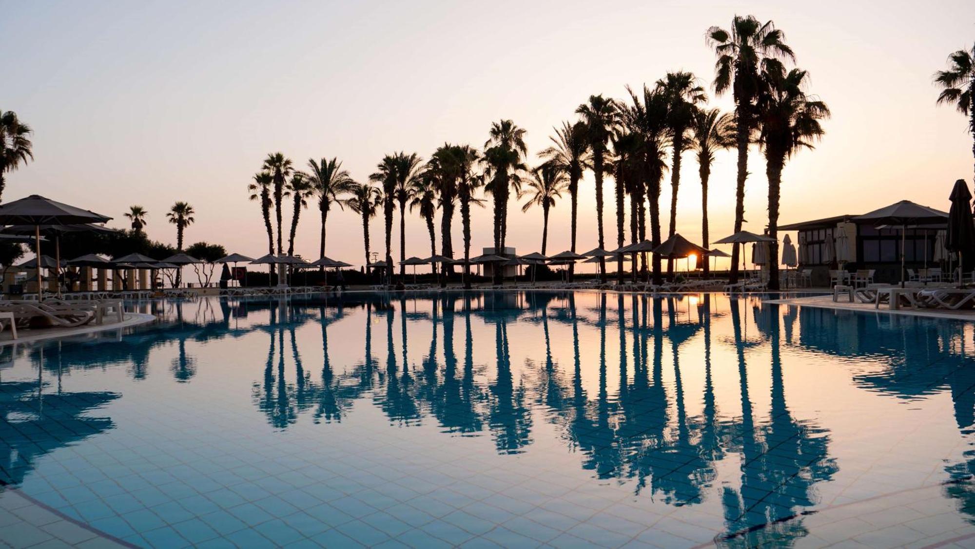 Hotel Hilton Malta San Julián Exterior foto
